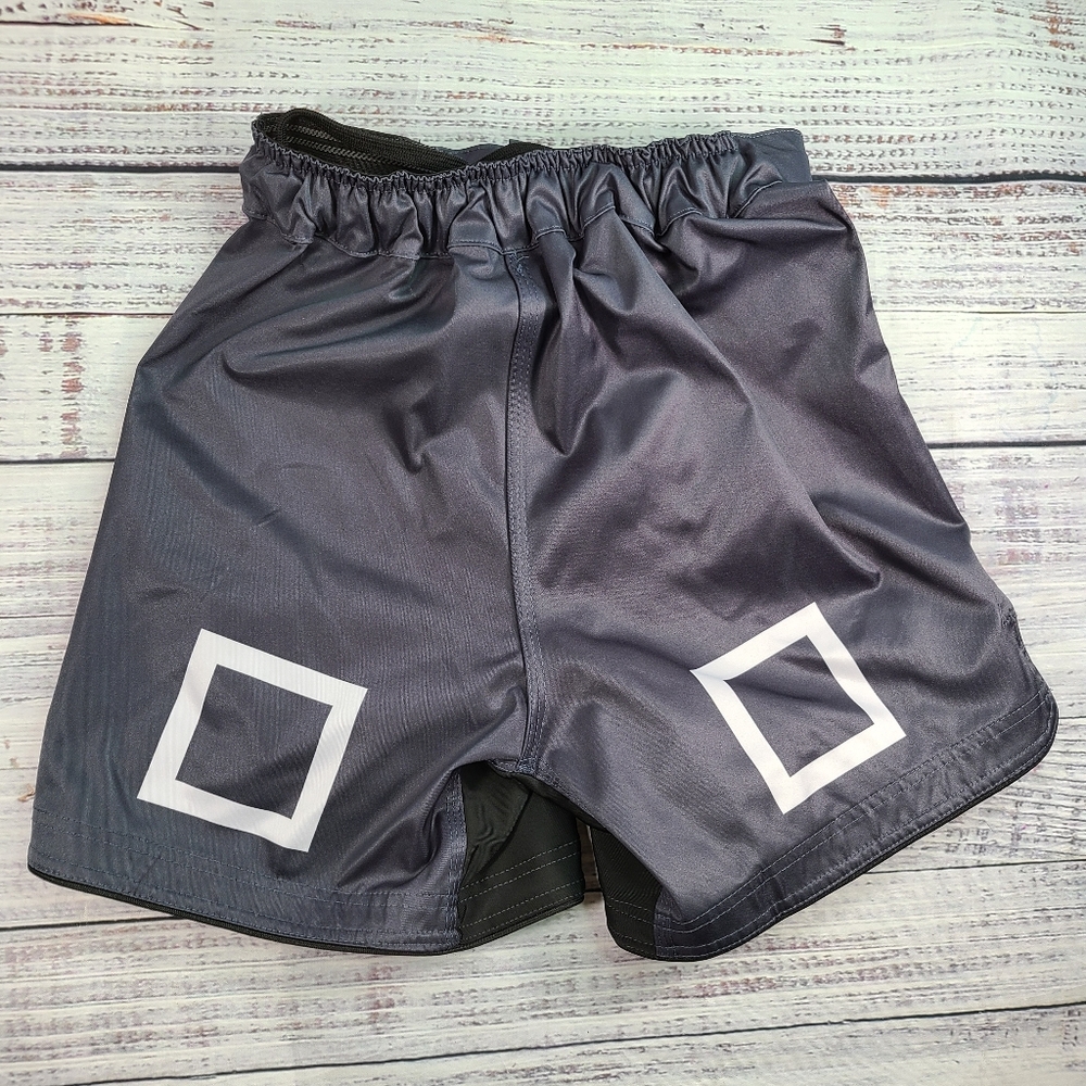 Tatami Fightwrar Shorts Size 9-11 - Picture 2 of 5